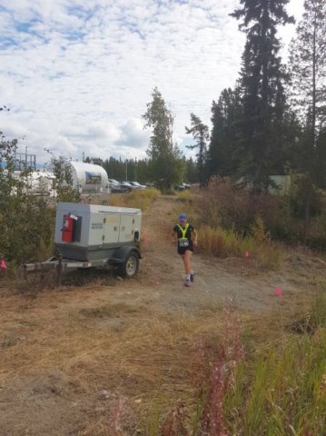 carcrosscornerrunnercomingthroughtrail3.jpg